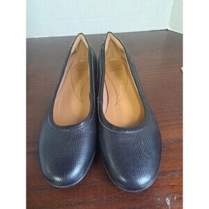 Clarks Cushion Insole Black Leather Gracelin Mara Womens Slip On Shoes Size 9